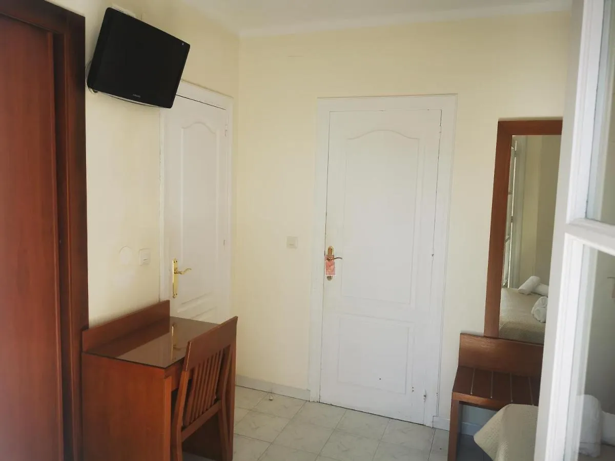 نيرخا Hostal Marazul فندق مبيت وإفطار