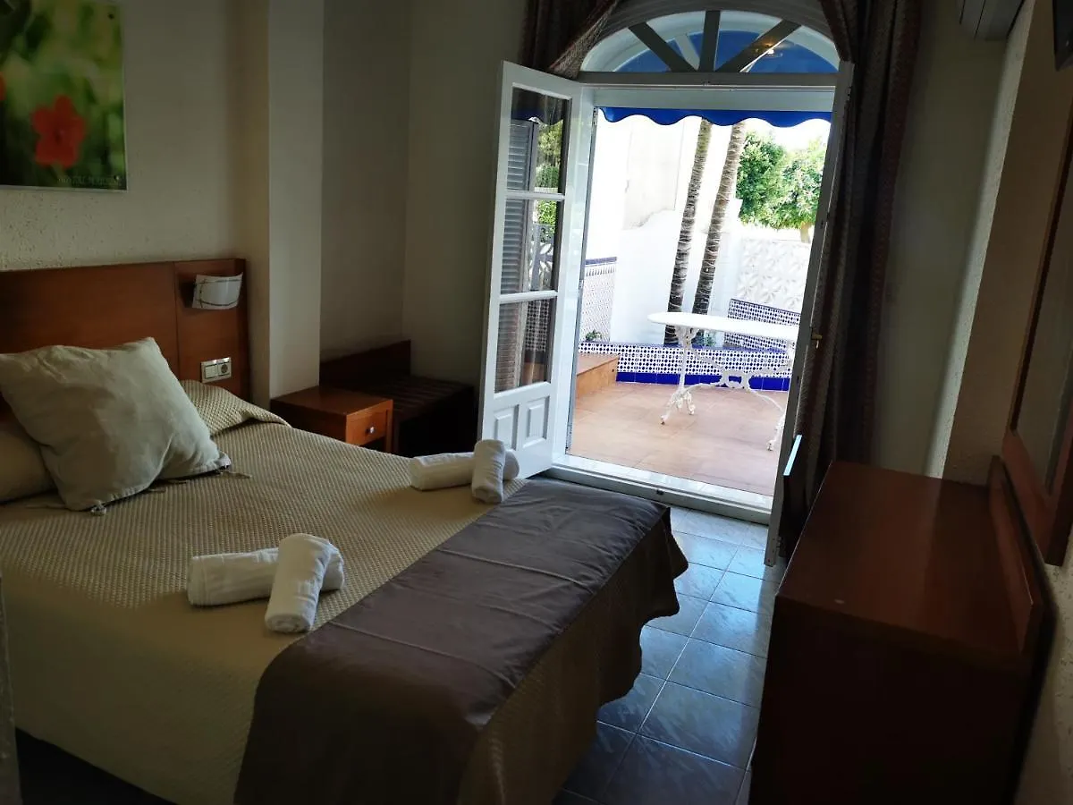 نيرخا Hostal Marazul فندق مبيت وإفطار